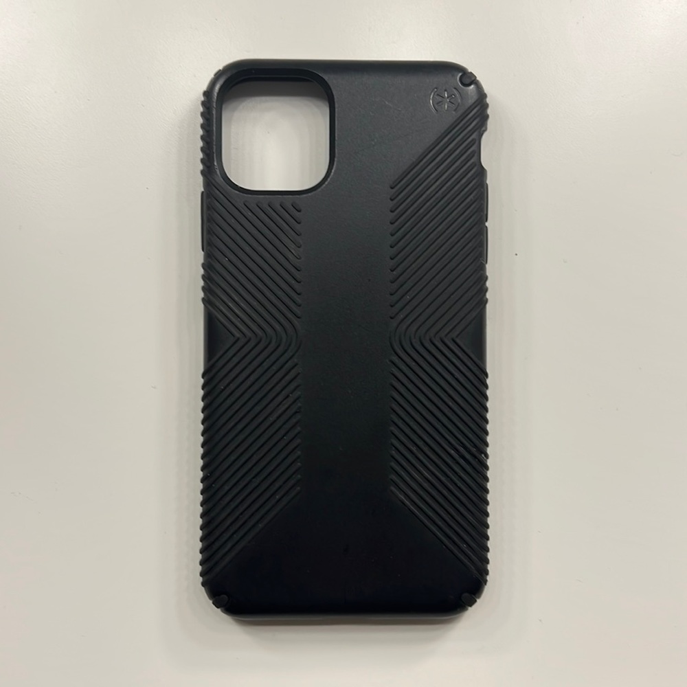Speck Phone case > IPhone 11 pro max ( Black )